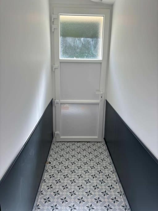 Duplex Parapluies De Cherbourg Netflix Parking ภายนอก รูปภาพ