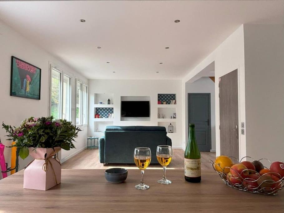 Duplex Parapluies De Cherbourg Netflix Parking ภายนอก รูปภาพ
